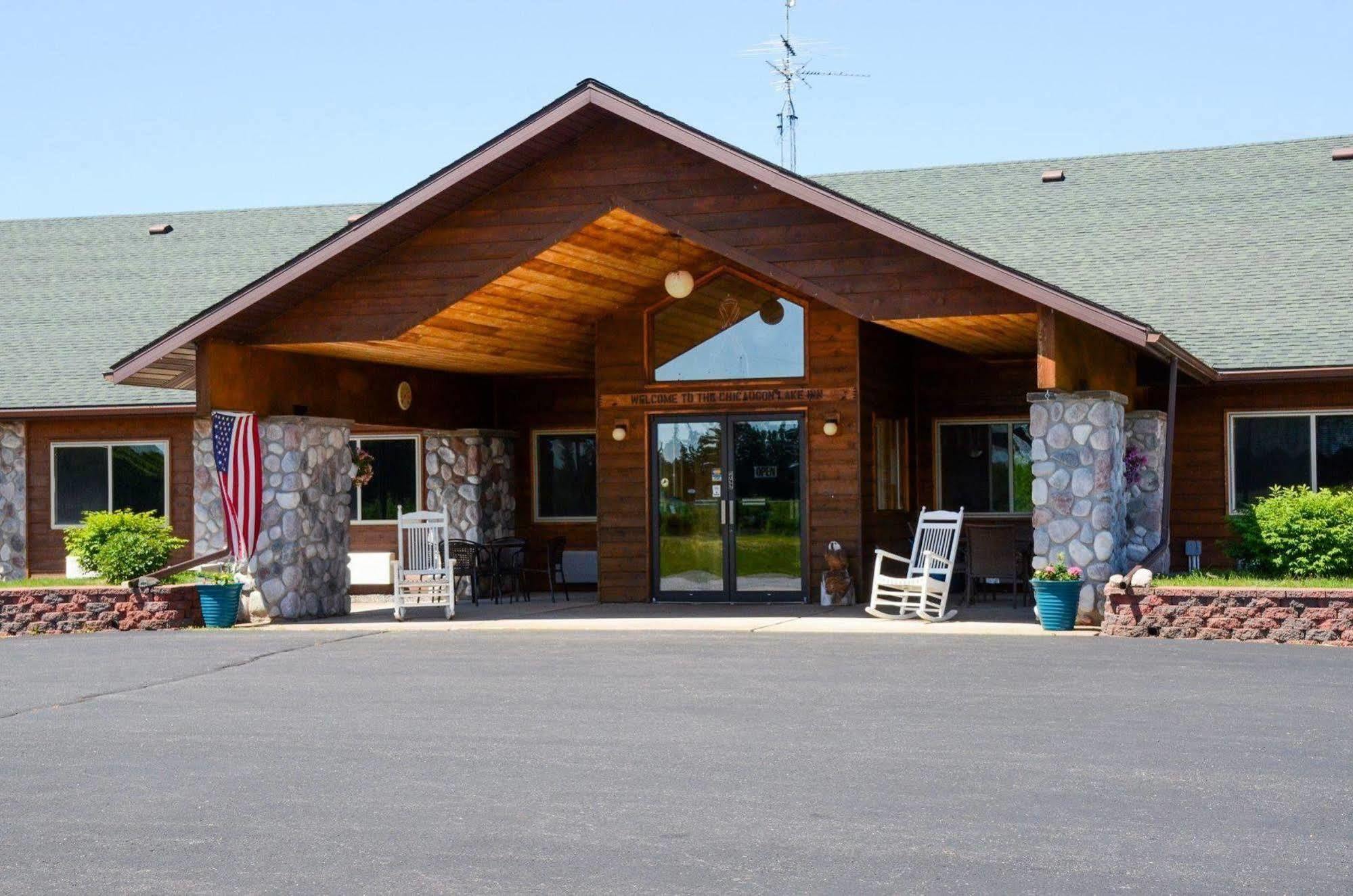 Chicaugon Lake Inn Gaastra Eksteriør billede
