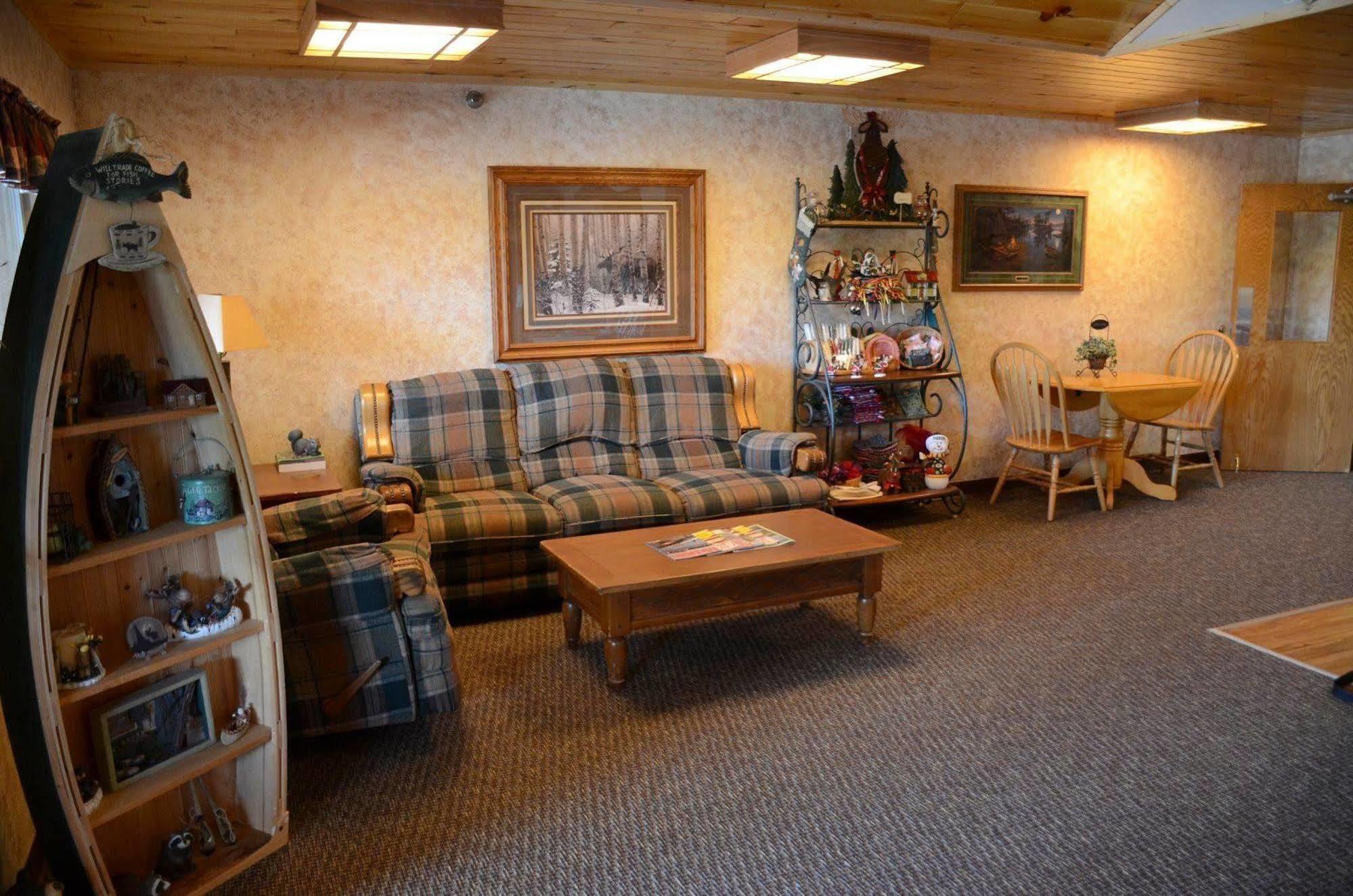 Chicaugon Lake Inn Gaastra Eksteriør billede