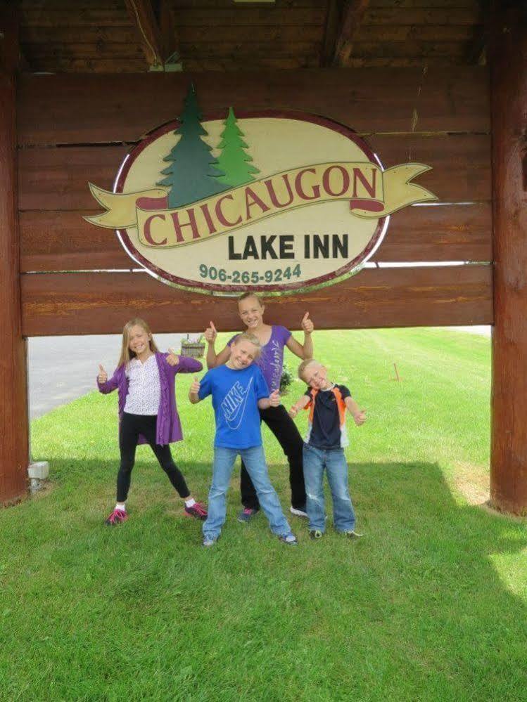 Chicaugon Lake Inn Gaastra Eksteriør billede